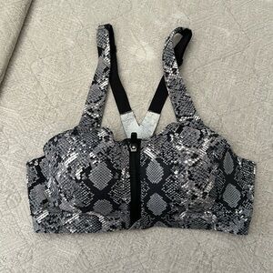 VS sports bra